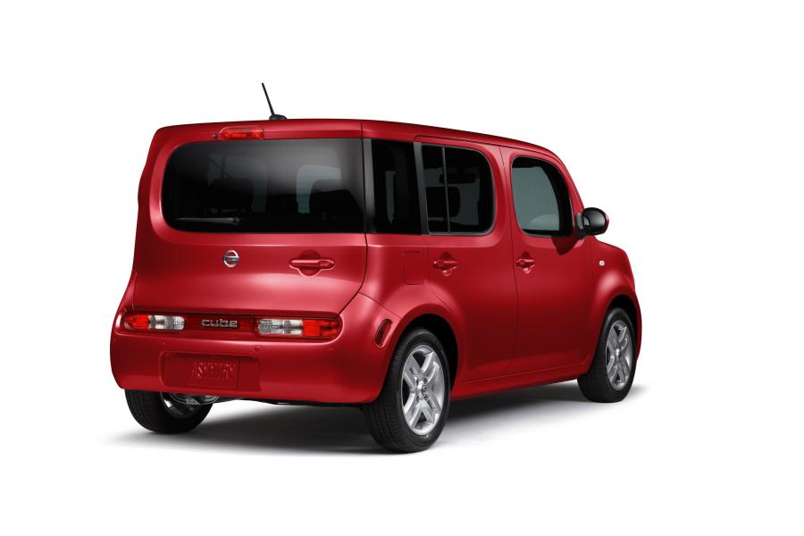  Nissan Cube 2011 года  (фото 4 из 6)